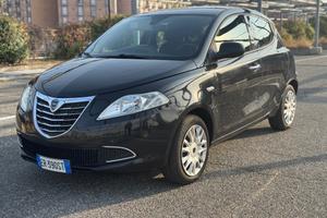 Lancia Ypsilon 1.2 69 CV 5 porte S&S Platinum