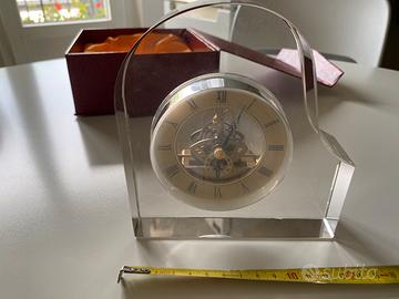 Orologio da tavolo.-