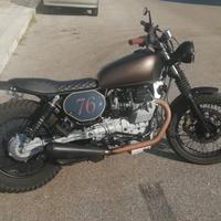 Moto Guzzi V750 scrambler