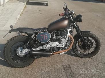 Moto Guzzi V750 scrambler