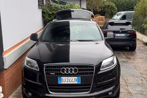 Audi q7 2007 unico proprietario 328006km