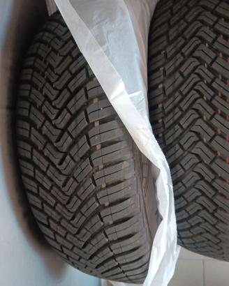 Gomme auto quattro stagioni Continental 215/65 R17