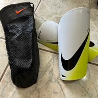 Nike parastinchi calcio