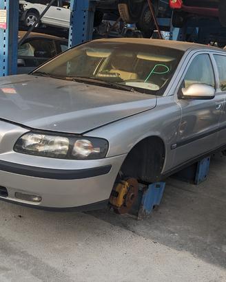 VOLVO V70 2000-2007 2.4 Diesel Station Wagon