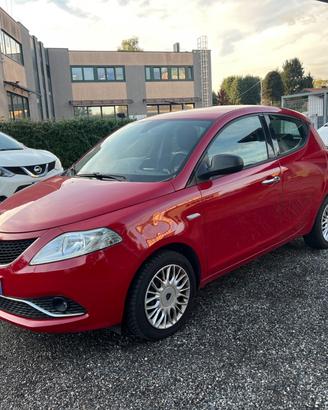 Lancia Ypsilon 1.2 69 CV 5 porte Mya