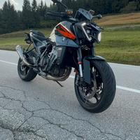 KTM 990 DUKE