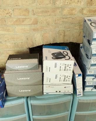 11 telefoni da ufficio, centralino e altro