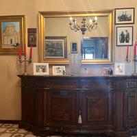 Mobile basso in noce di pregiata fattura