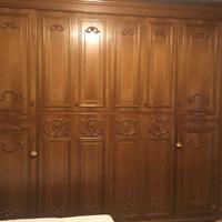 Intera camera da letto con mobilio