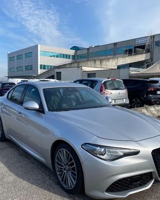 ALFA ROMEO Giulia 2.2 T 180 ats CV x commercian