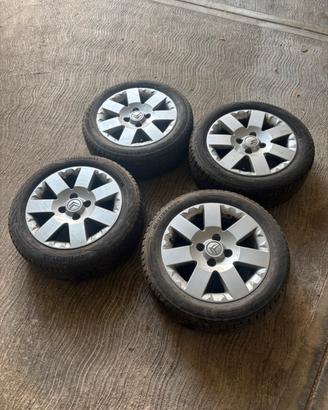 Cerchi in lega + Gomme  4 Stagioni Citroen C2