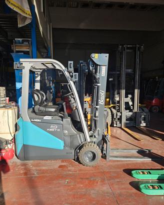 Carrello elevatore elettrico con batteria al litio