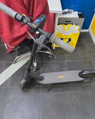 Monopattino elettrico Ninebot max G30
