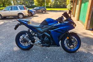 Yamaha YZF-R3 ABS