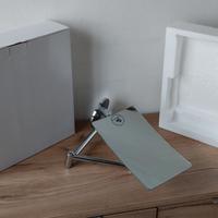 Specchio ingranditore, orientabile.