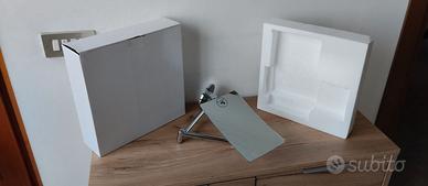 Specchio ingranditore, orientabile.