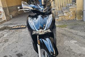 Honda sh 350  targa polonia