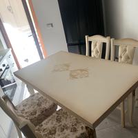 Tavolo 6 posti + 4 sedie