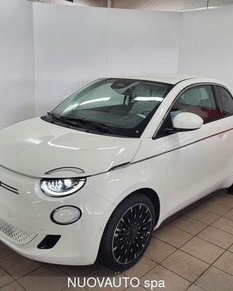 FIAT 500 Electric La Prima 3+1 118cv