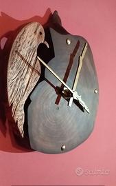 Orologio in legno da parete