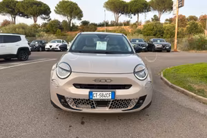 Fiat 600 Hybrid 100 CV DCT MHEV La Prima