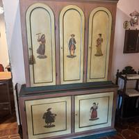 Credenza decorata dipinta a mano