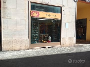 negozio centro storico 230 metri quadrati 