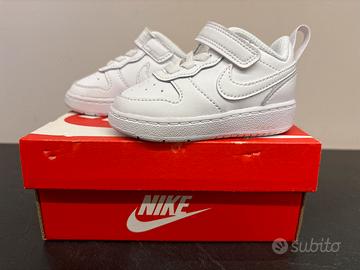 Scarpe Nike bianche bimbo Abbigliamento e Accessori In vendita a