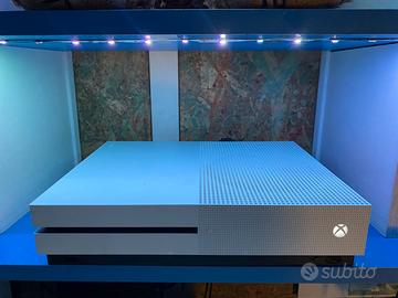 xBox One S+2 joystick+giochi+altro