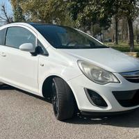 Opel corsa 1.2 bicolor