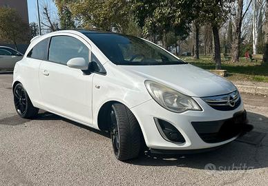 Opel corsa 1.2 bicolor