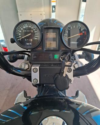 Honda VF 1100c  Magna