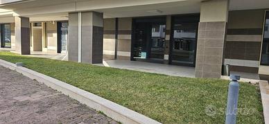 Immobile di 160 m² con 1 locale a Potenza