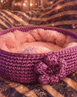 Cuccia all uncinetto x gatti/cani  piccoli