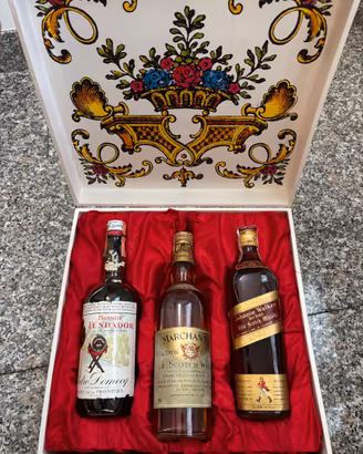 Cofanetto vintage liquori Johnnie Walker Fundador