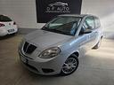 lancia-ypsilon-1-2-oro-5-posti