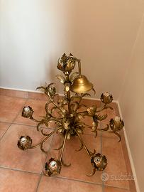 Elegante Lampadario Vintage in Metallo Dorato