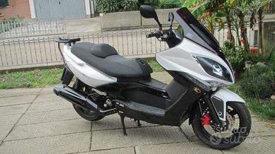 Scooter Kymco Xciting 300i - 2010