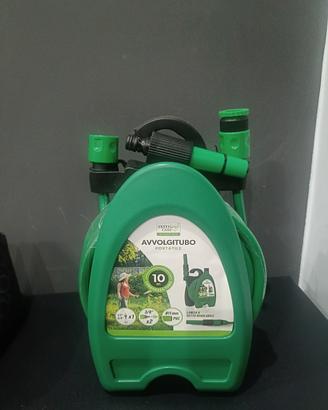 avvolgitubo portatile con accessori per irriga