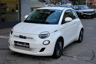 Fiat 500e Berlina 43 kWh Icon 3+1 SENSORI POST.