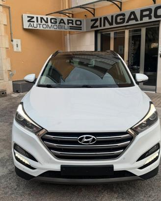HYUNDAI TUCSON 1.7 CRDI 115 CV. TETTO APRIB.+NAVI