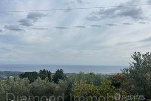 Immobile panoramico con terreno a Nunziata-Mascali