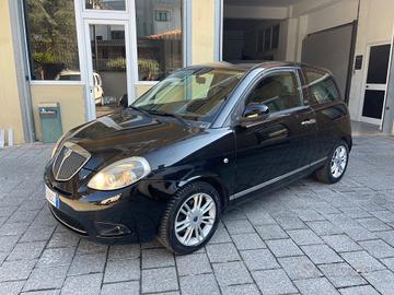 Lancia Ypsilon 1.2 69 CV Unyca