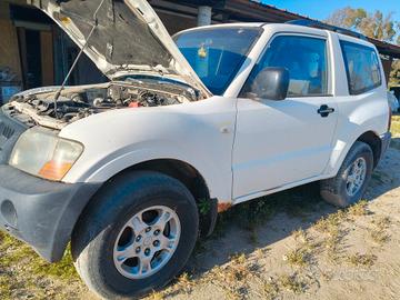 Ricambi Mitsubishi Pajero did 2.5 anno 2004
