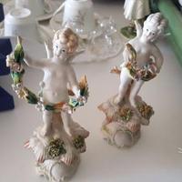 Capodimonte Putto angioletto con fiori