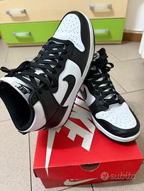 Nike Dunk “Panda”