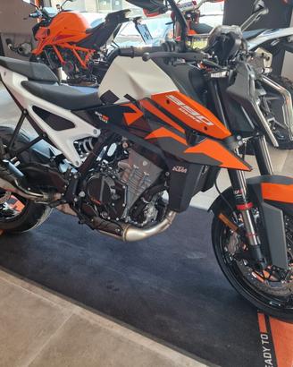 KTM 990 Duke 2026 TECH PACK OMAGGIO