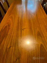 Tavolo e sei sedie in noce nazionale