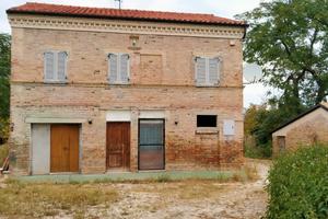 Casa singola con accessorio a Corridonia