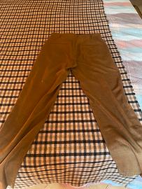 Pantaloni cammello Zara